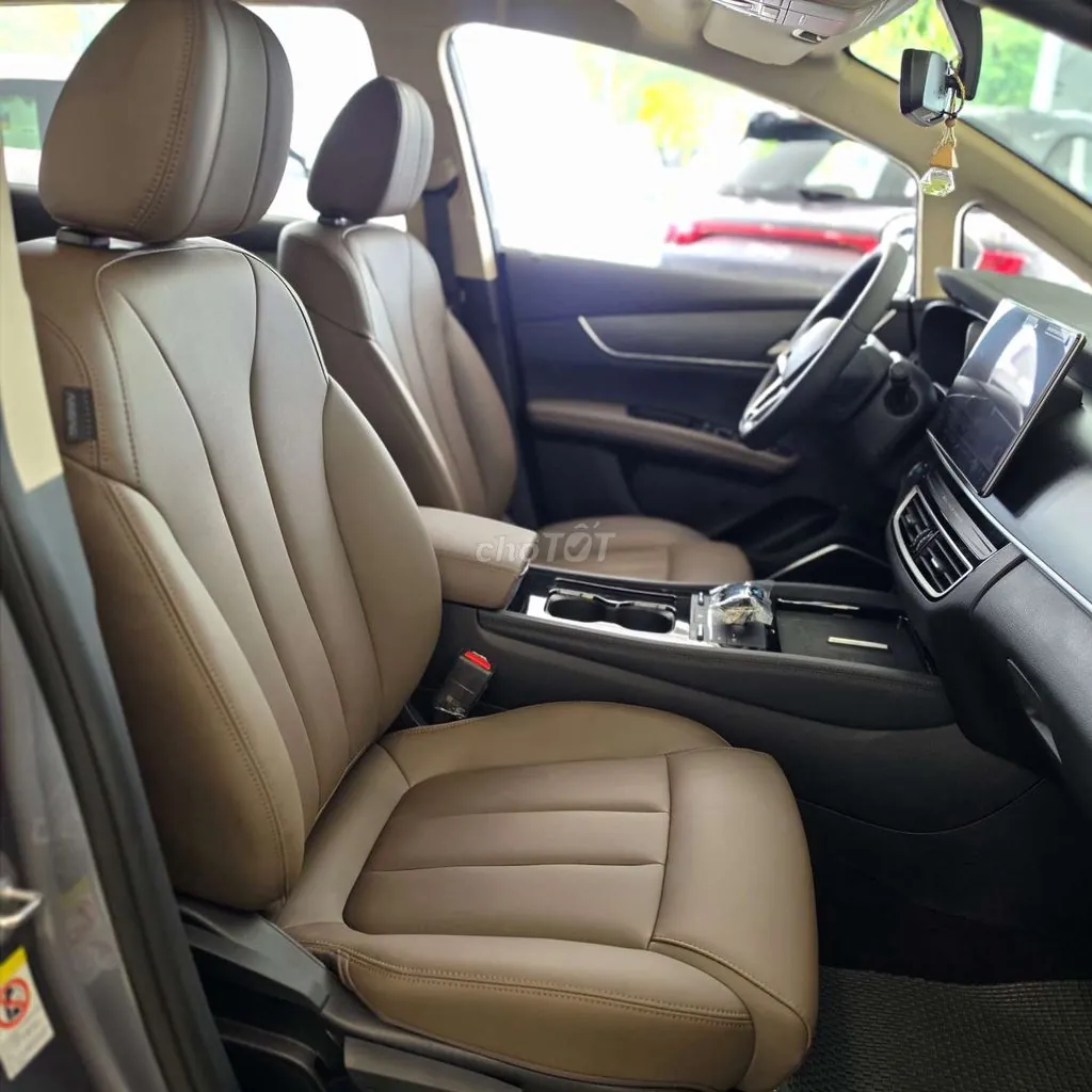 BYD M6 2026 photo 3