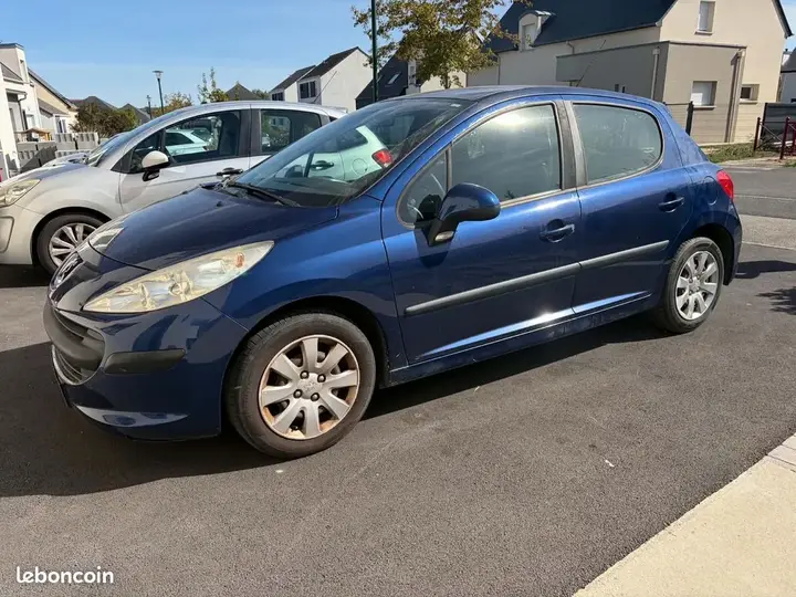 Peugeot 207 2008 photo 2