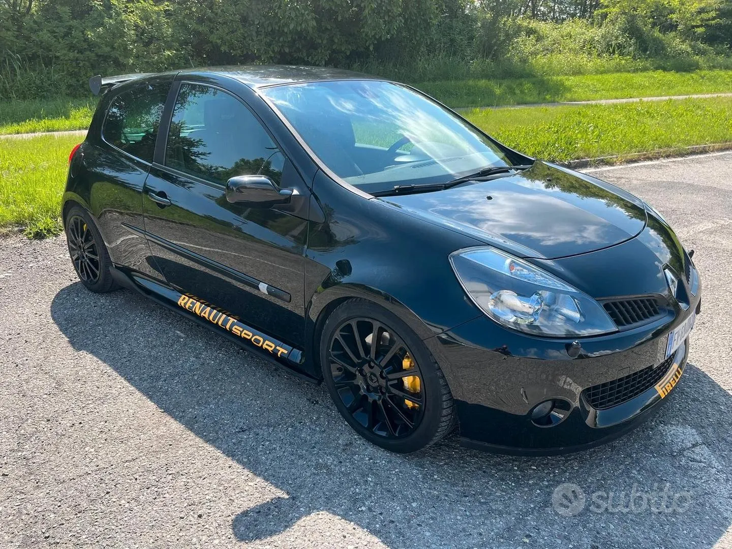 Renault Clio 2006 photo 2