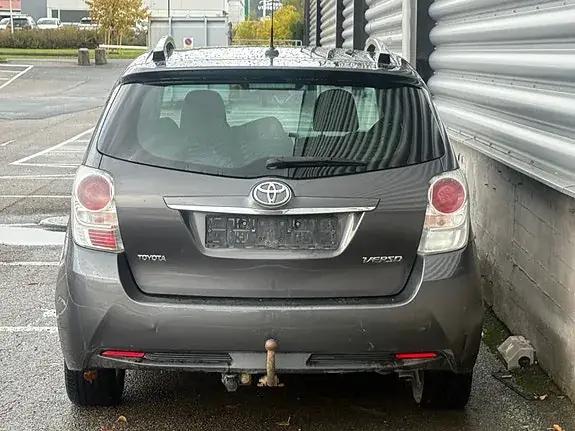 Toyota Verso 2015 photo 4