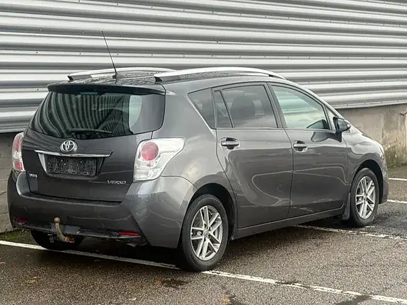 Toyota Verso 2015 photo 5