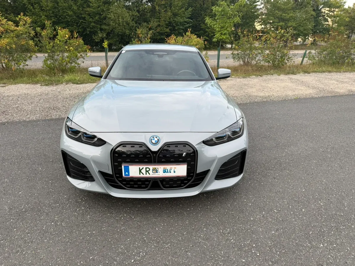 BMW I4 2022 photo 3