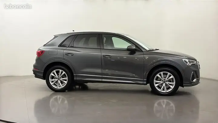 Audi Q3 2022 photo 4