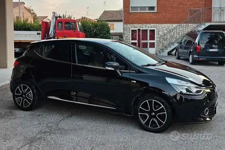 Renault Clio 2016 photo 2