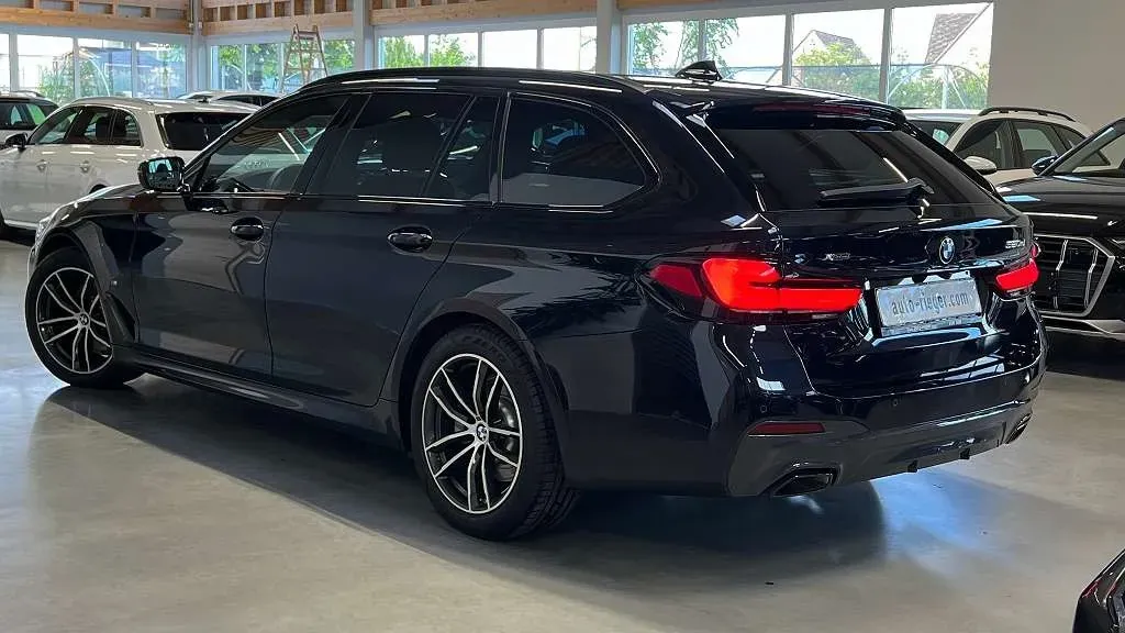 BMW 5 Series 2024 photo 3