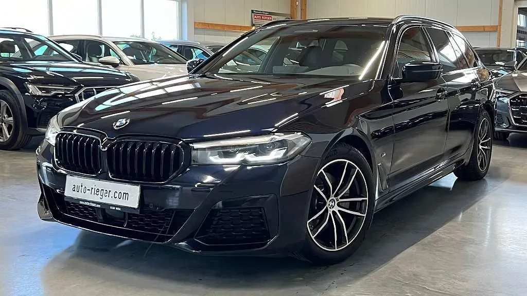 BMW 5 Series 2024 photo 2