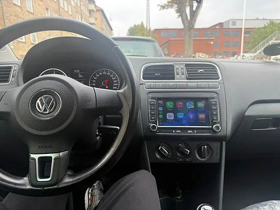 Volkswagen Polo 2013 photo 2