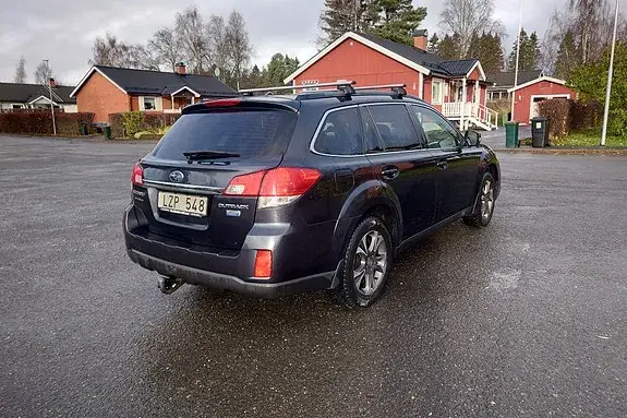 Subaru Outback 2013 photo 3
