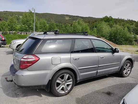 Subaru Legacy 2009 photo 2