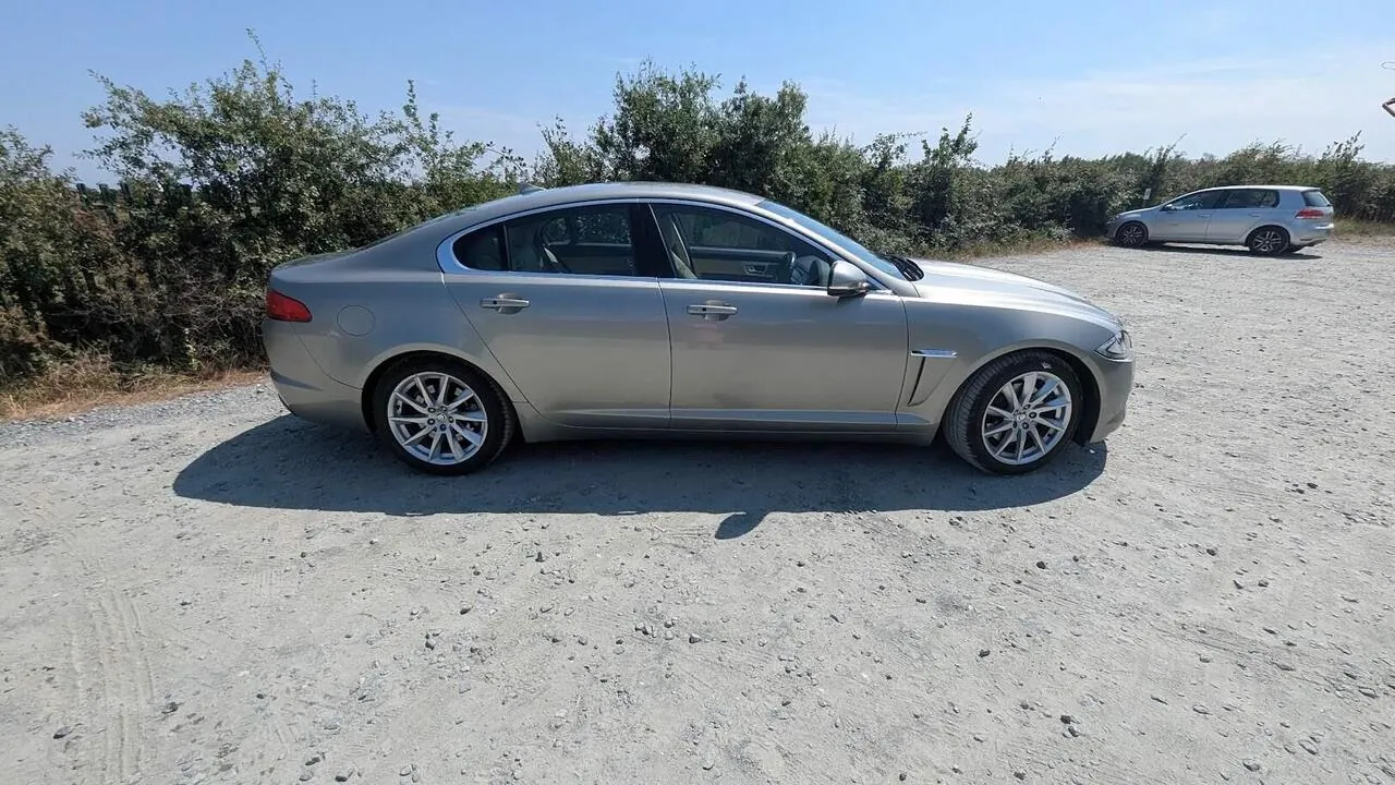 Jaguar Xf 2013 photo 4