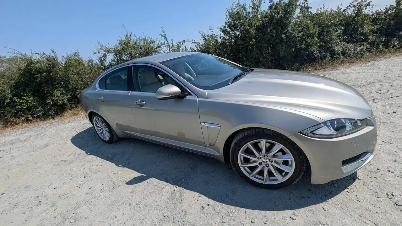 Jaguar Xf 2013 photo 5