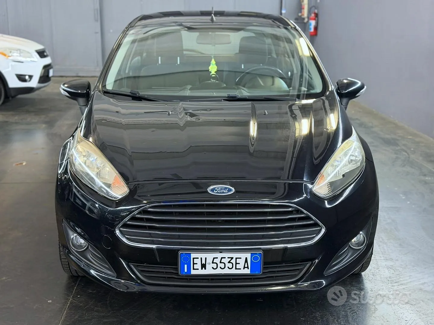 Ford Fiesta 2014 photo 2
