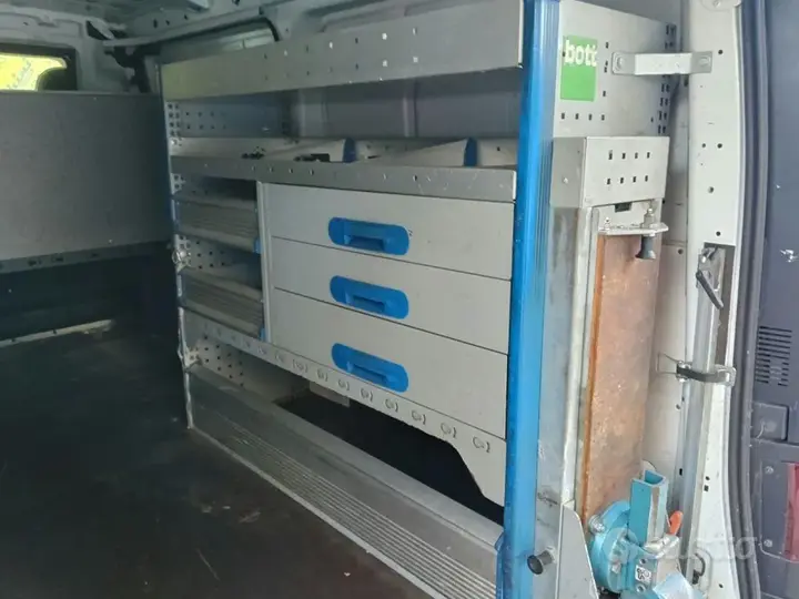 Renault Trafic 2015 photo 2