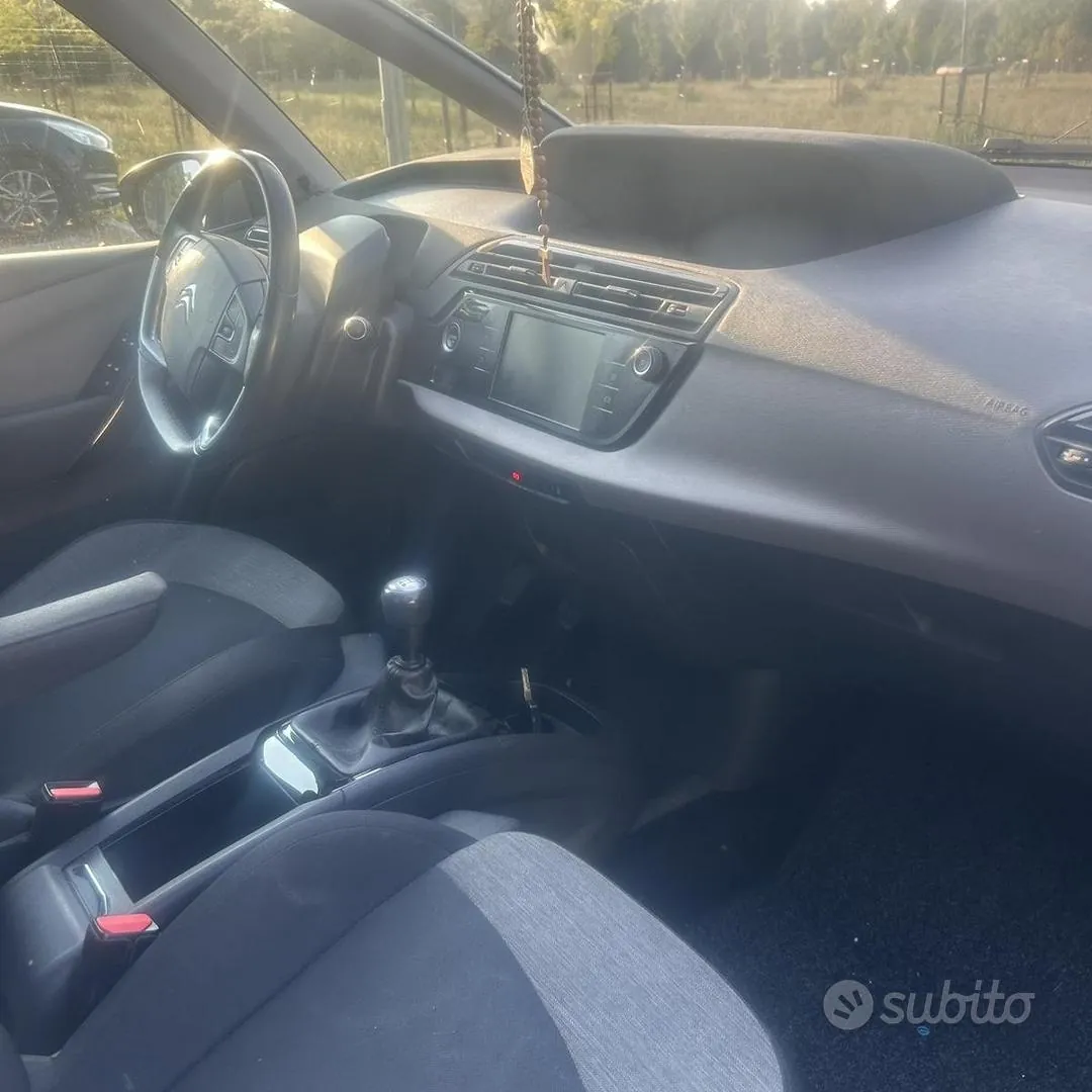 Citroen C4 Picasso 2017 photo 2