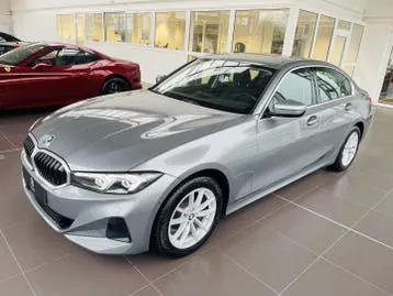 BMW 3 Series 2023 photo 2