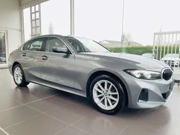 BMW 3 Series 2023 photo 3