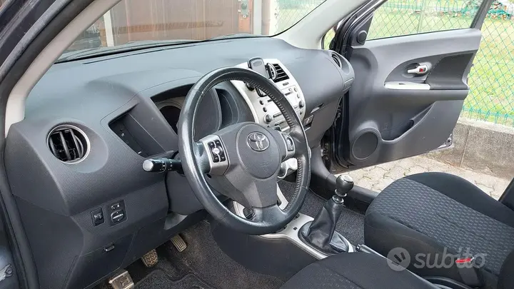 Toyota Urban Cruiser 2010 photo 4