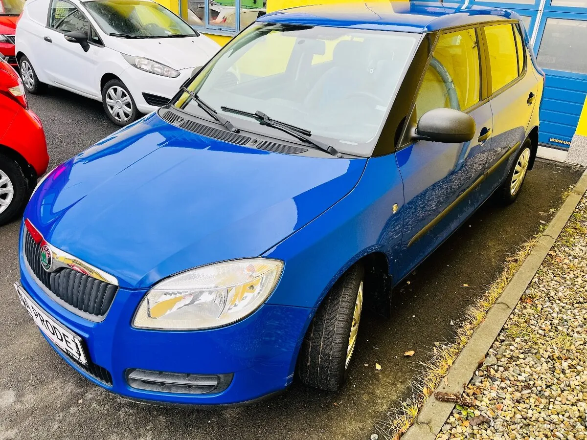 Skoda Fabia 2009 photo 3