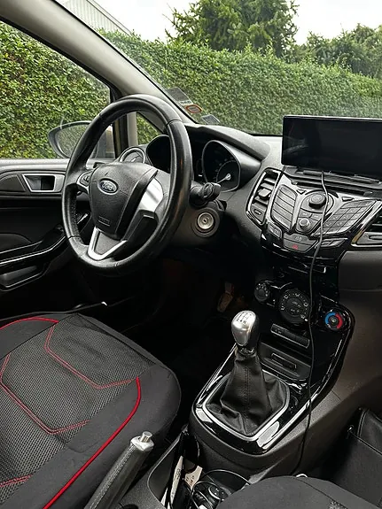 Ford Fiesta 2014 photo 5