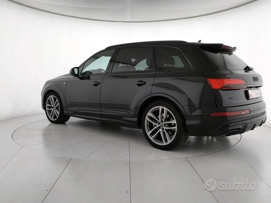 Audi Q7 2025 photo 4