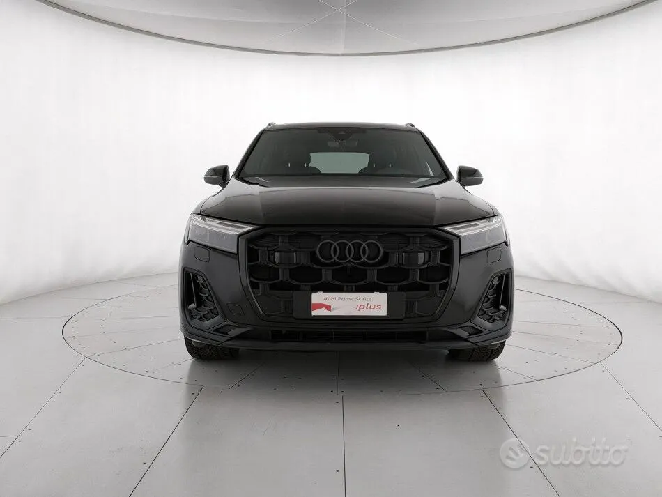 Audi Q7 2025 photo 2