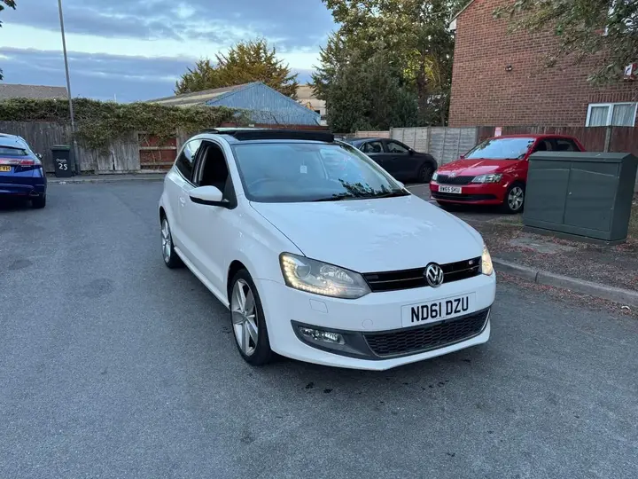 Volkswagen Polo 2011 photo 2