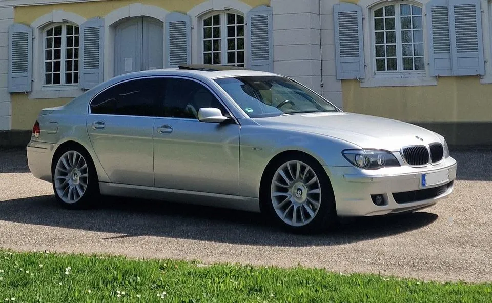 BMW 740I