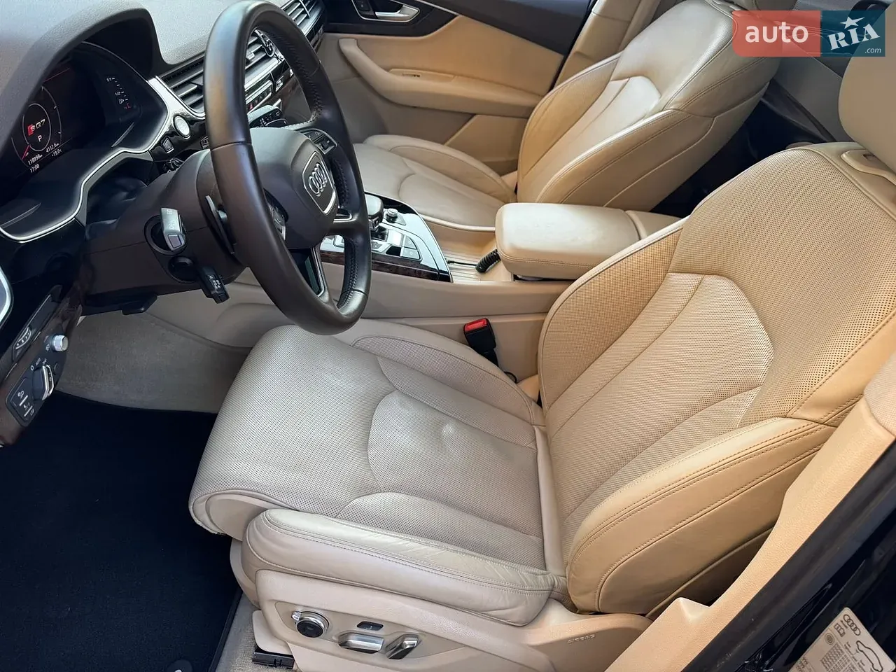 Audi Q7 2016 photo 3