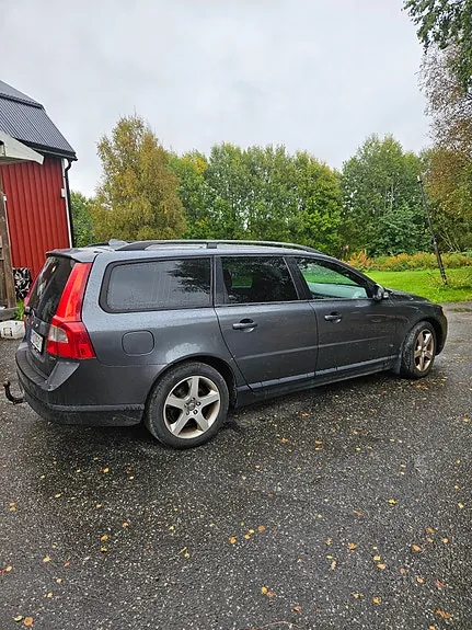 Volvo V70 2009 photo 2