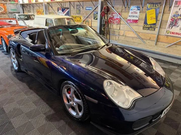 Porsche 911 2004 photo 2
