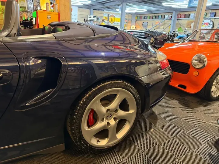 Porsche 911 2004 photo 3