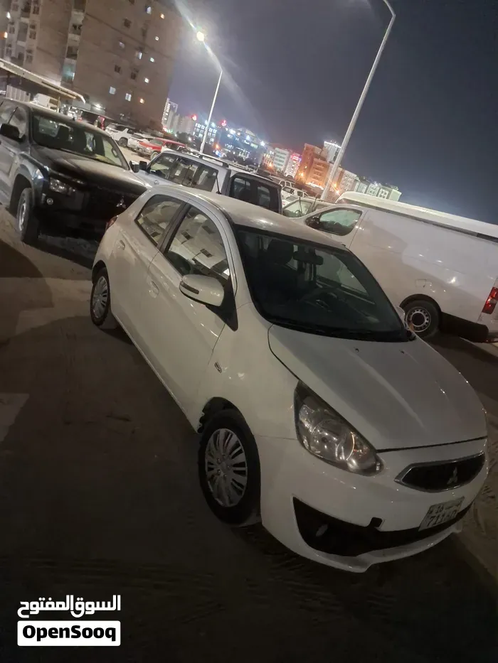 Mitsubishi Mirage 2018 photo 2