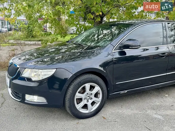 Skoda Superb 2008 photo 5