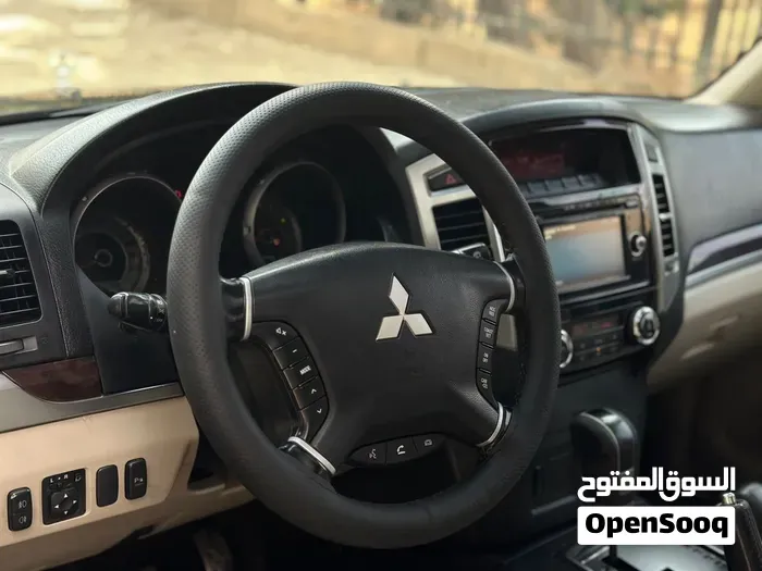 Mitsubishi Pajero 2017 photo 4