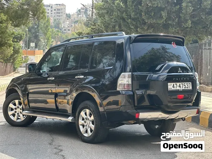Mitsubishi Pajero 2017 photo 2
