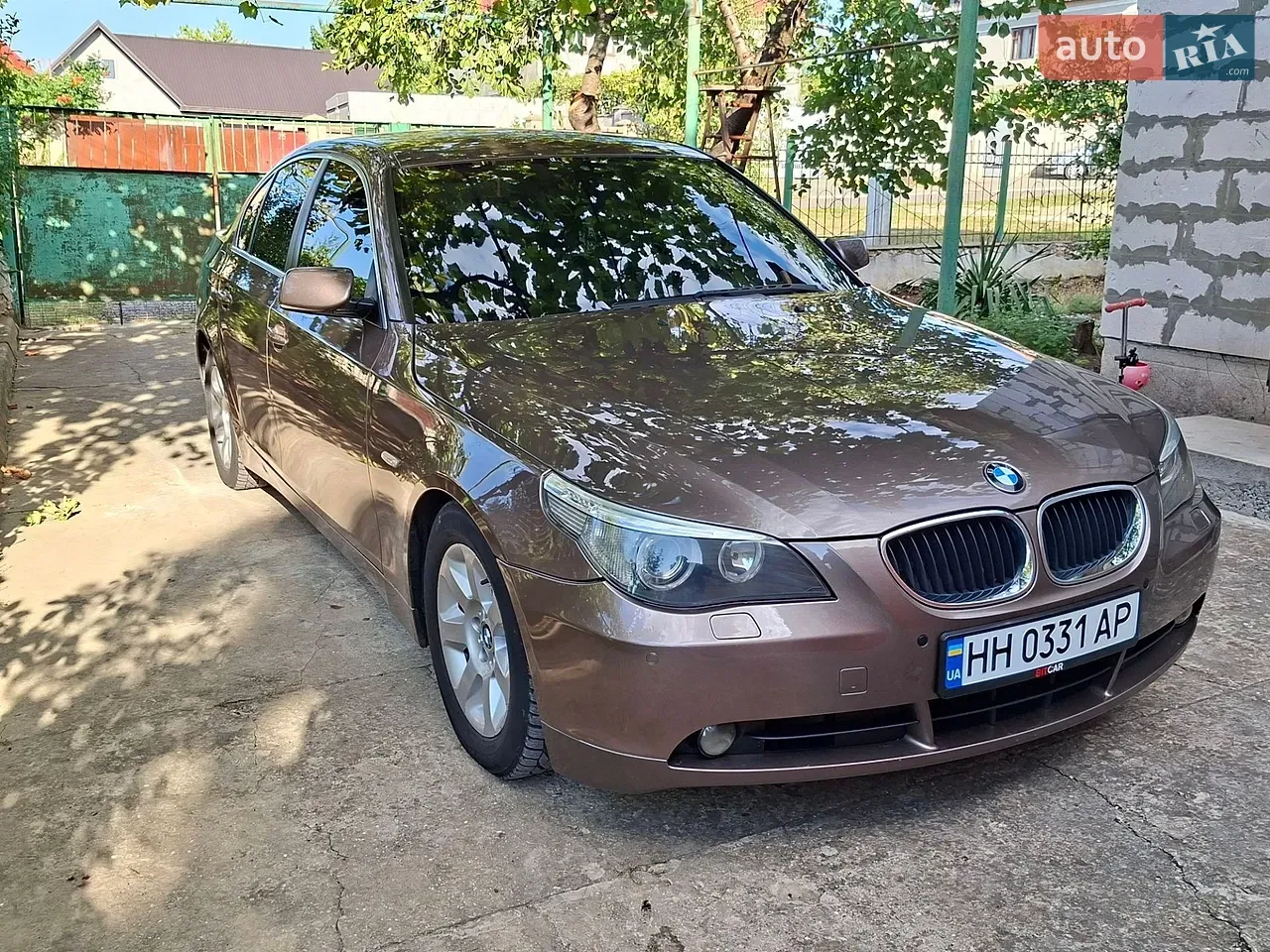 BMW 5 Series 2003 photo 2