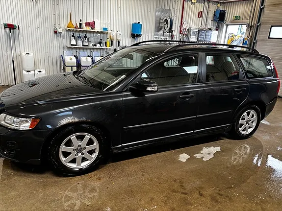 Volvo V50 2009 photo 2