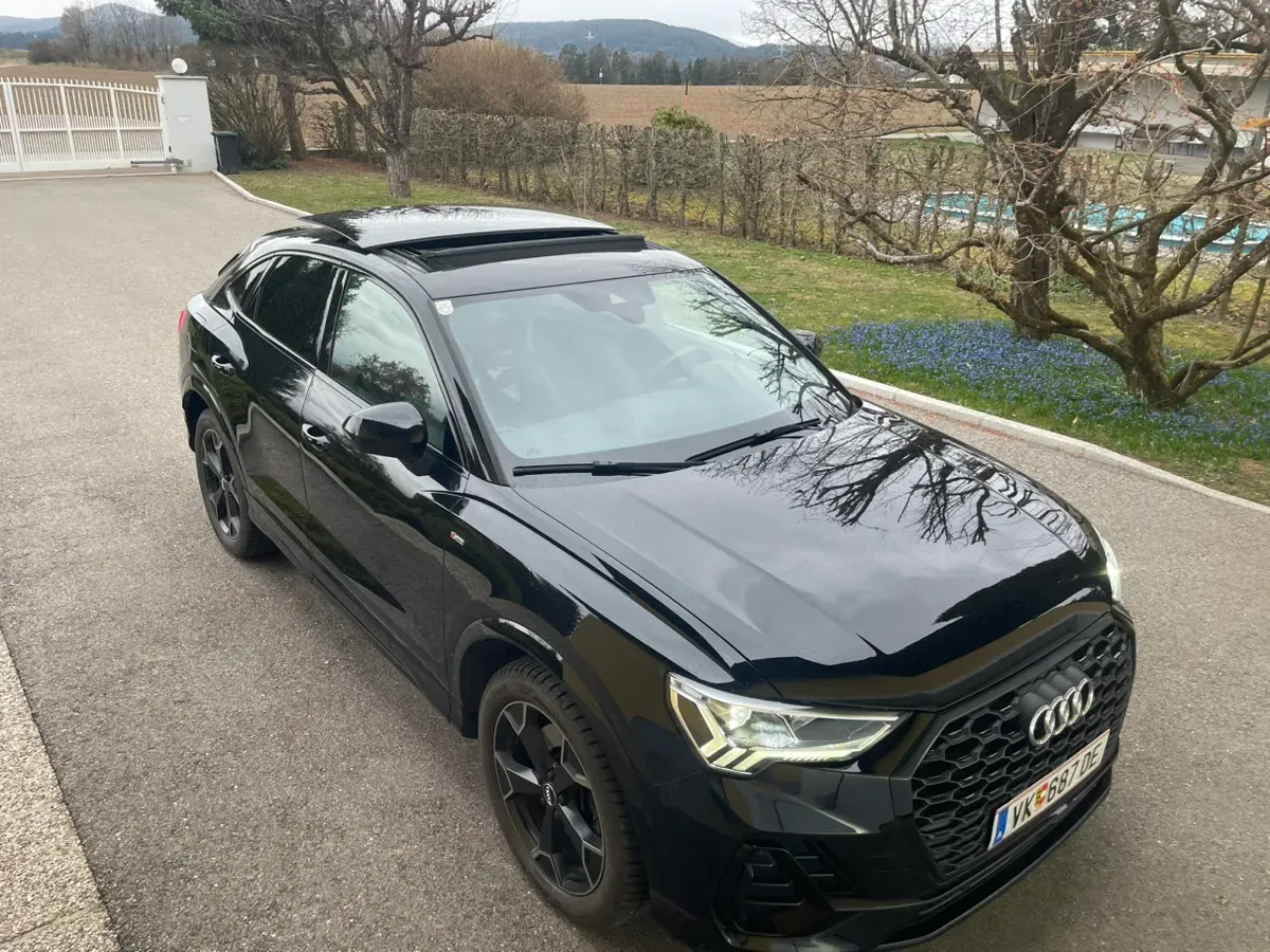 Audi Q3 2021 photo 2