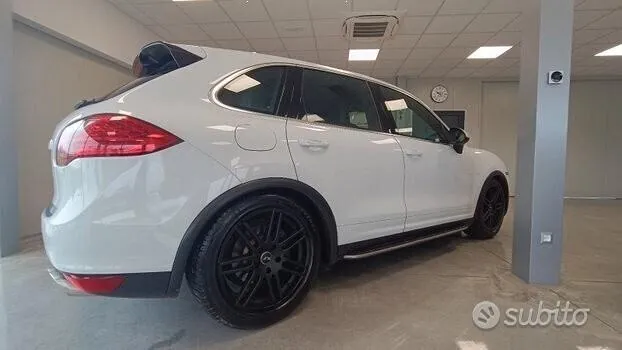 Porsche Cayenne 2012 photo 5