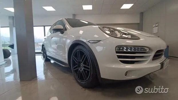 Porsche Cayenne 2012 photo 4