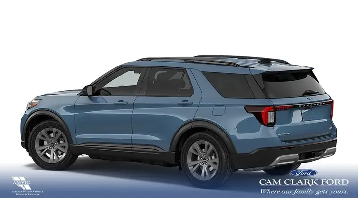 Ford Explorer 2026 photo 2
