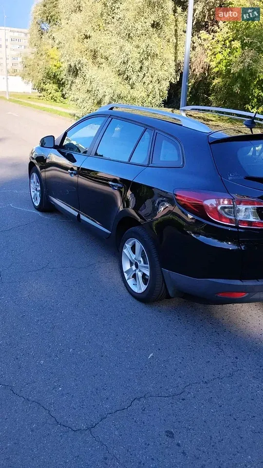 Renault Megane 2012 photo 2