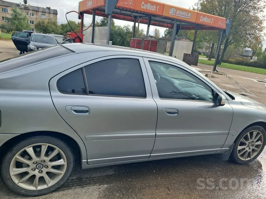 Volvo S60 2007 photo 2