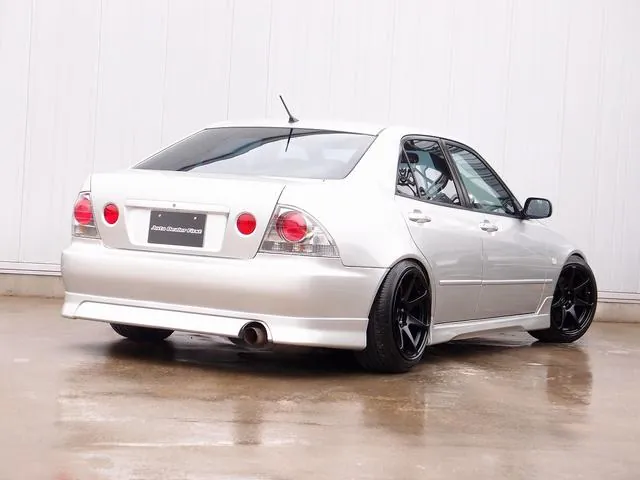 Toyota Altezza 1999 photo 2