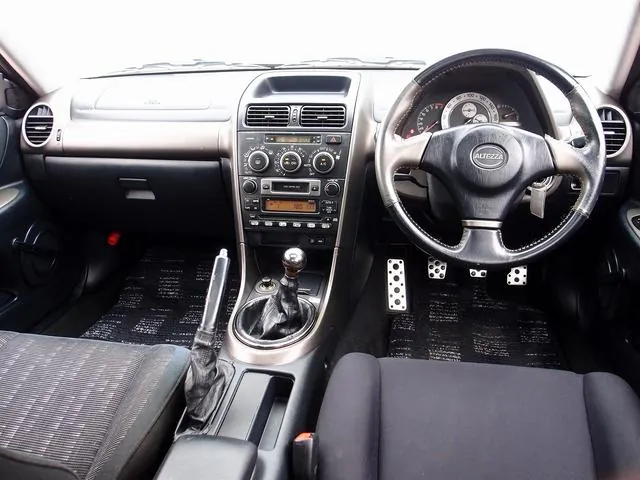 Toyota Altezza 1999 photo 3