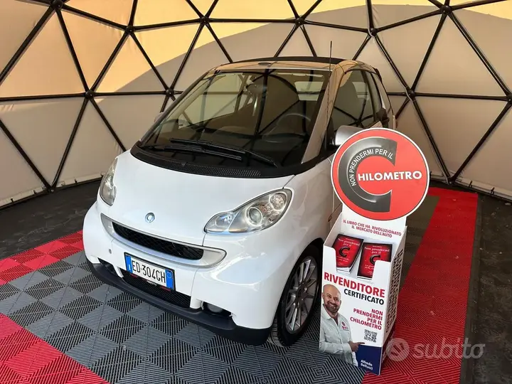Smart Fortwo 2010 photo 2