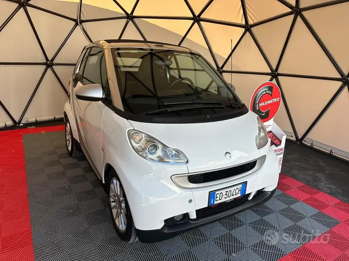 Smart Fortwo 2010 photo 3