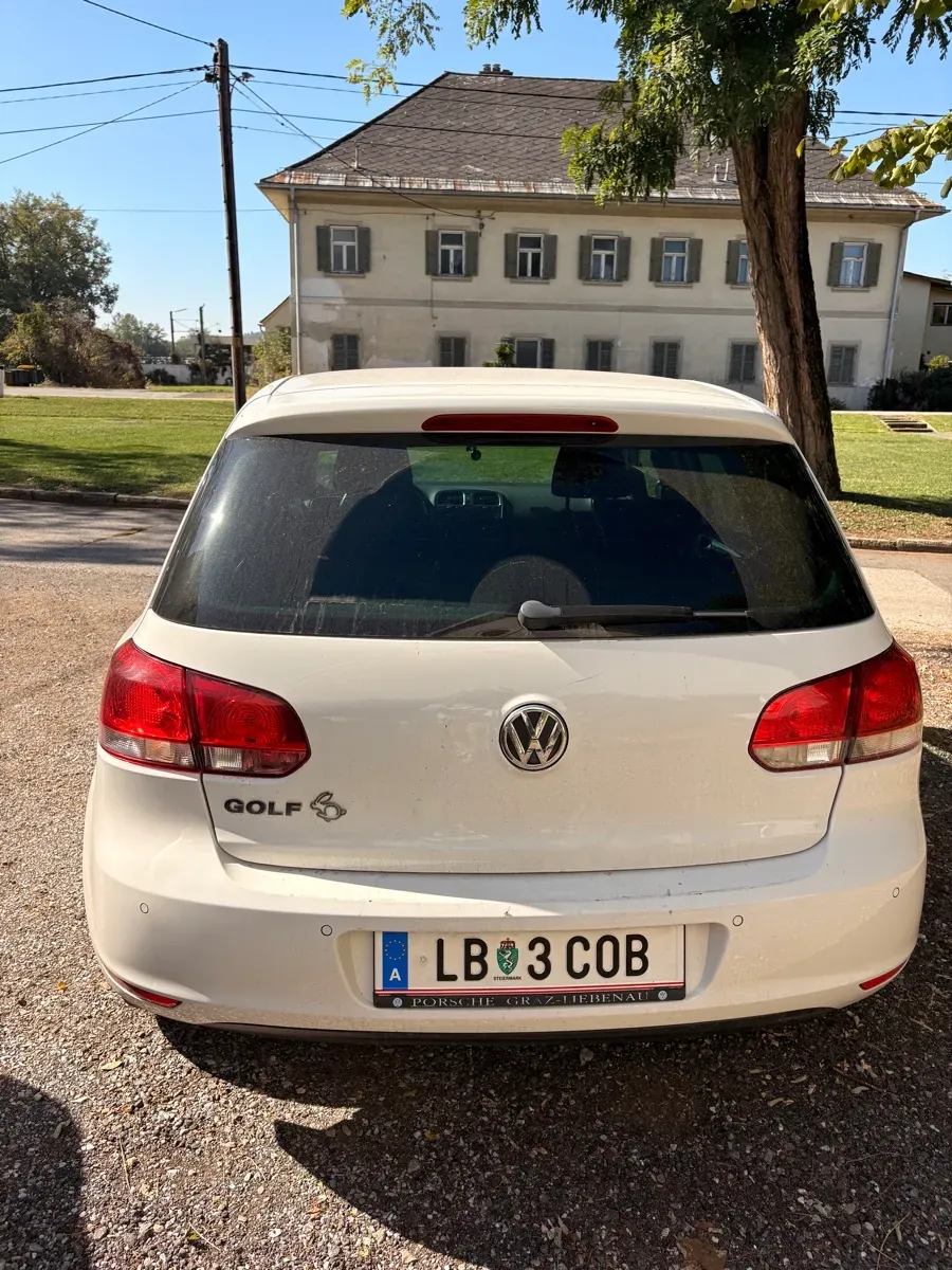 Volkswagen Golf 2012 photo 2