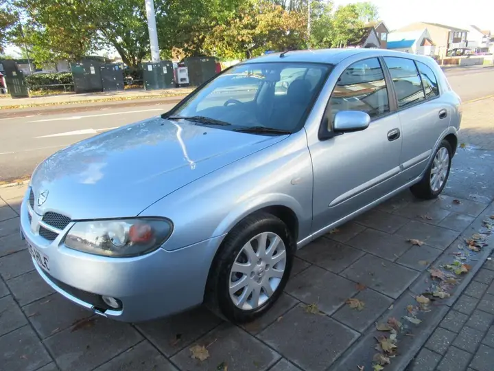Nissan Almera 2005 photo 2