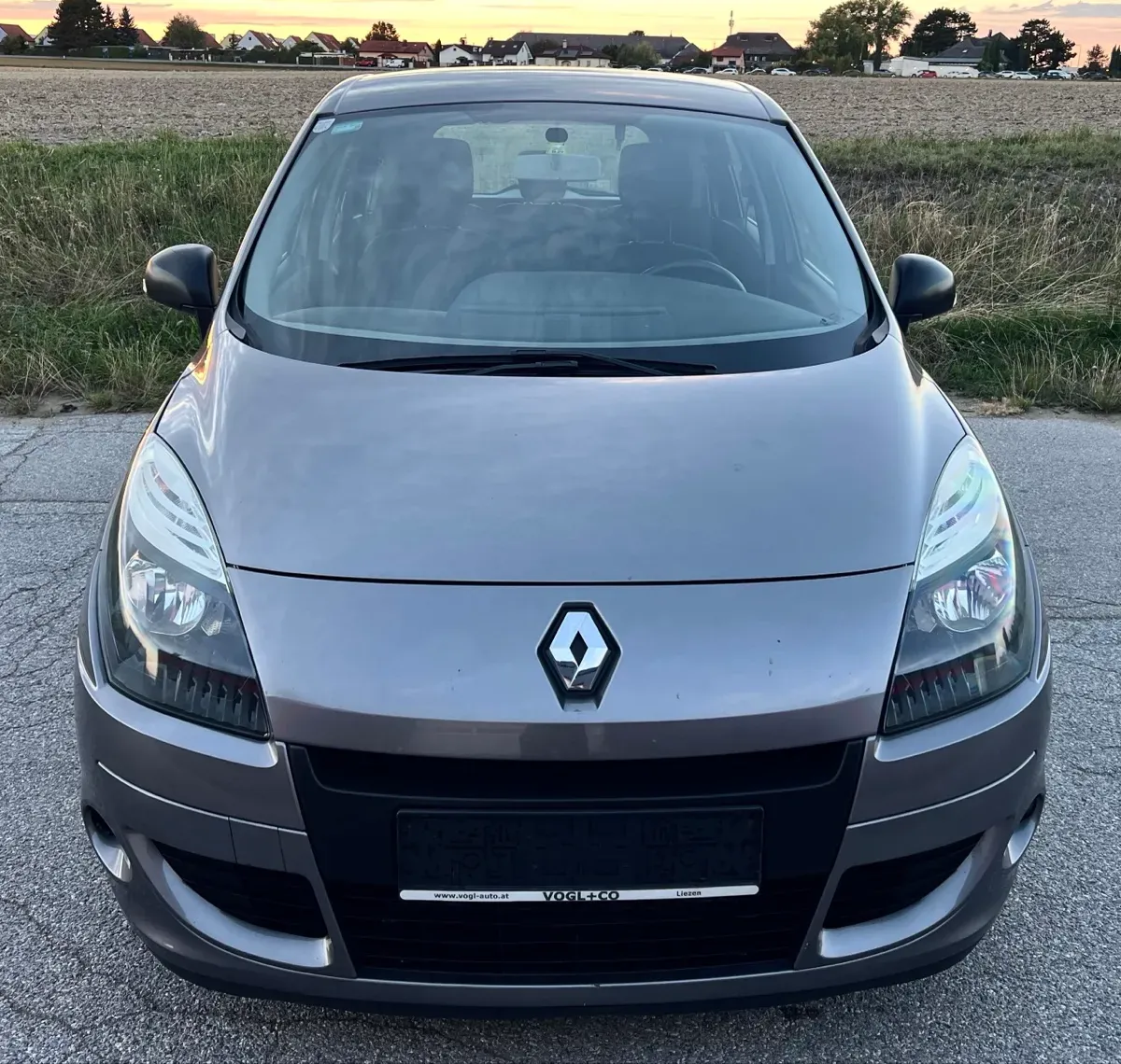 Renault Scenic 2009 photo 2